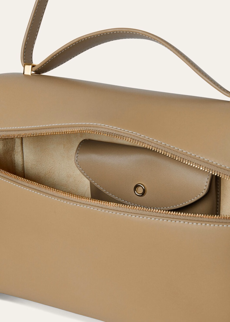 L27 extra bag in smooth calfskin, light bamboo