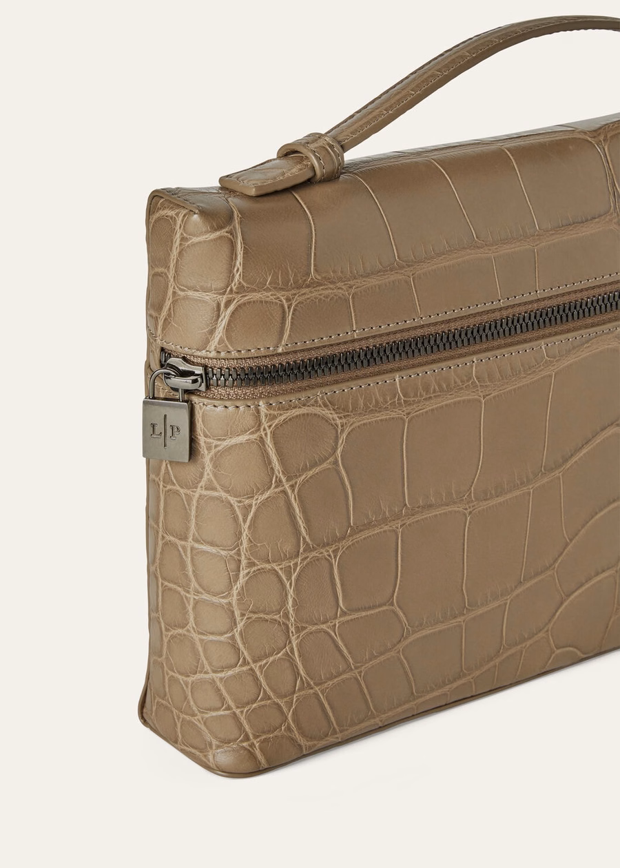 L29 Extra Case in Warm Mastic/Onyx Alligator Leather