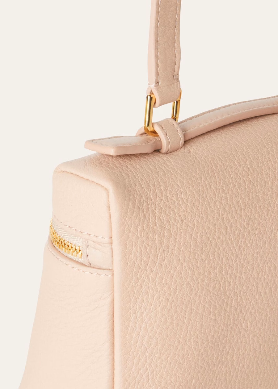 Extra pocket L19 Feather Pink/Sun Gold grained calfskin