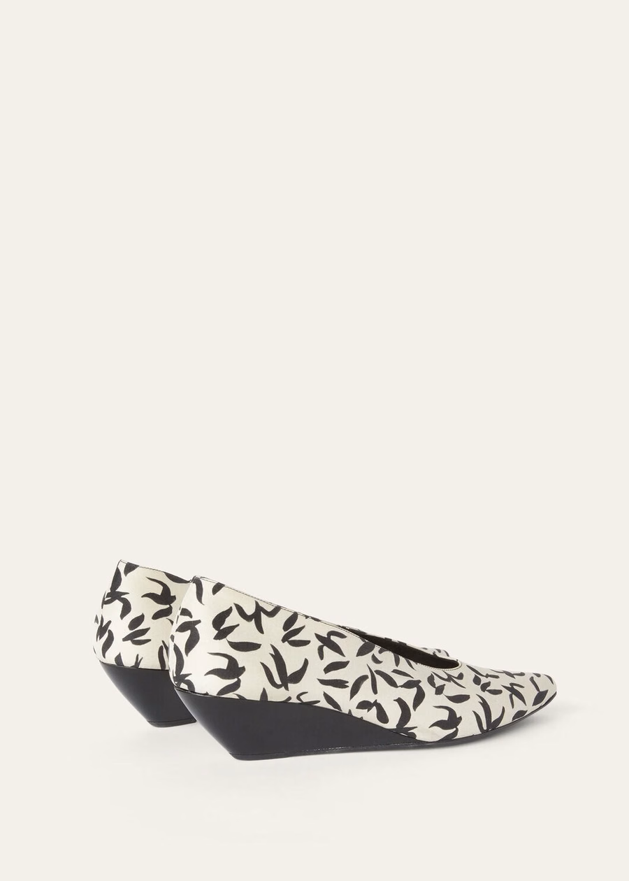 Viola Silk Black/Nougat wedge pump