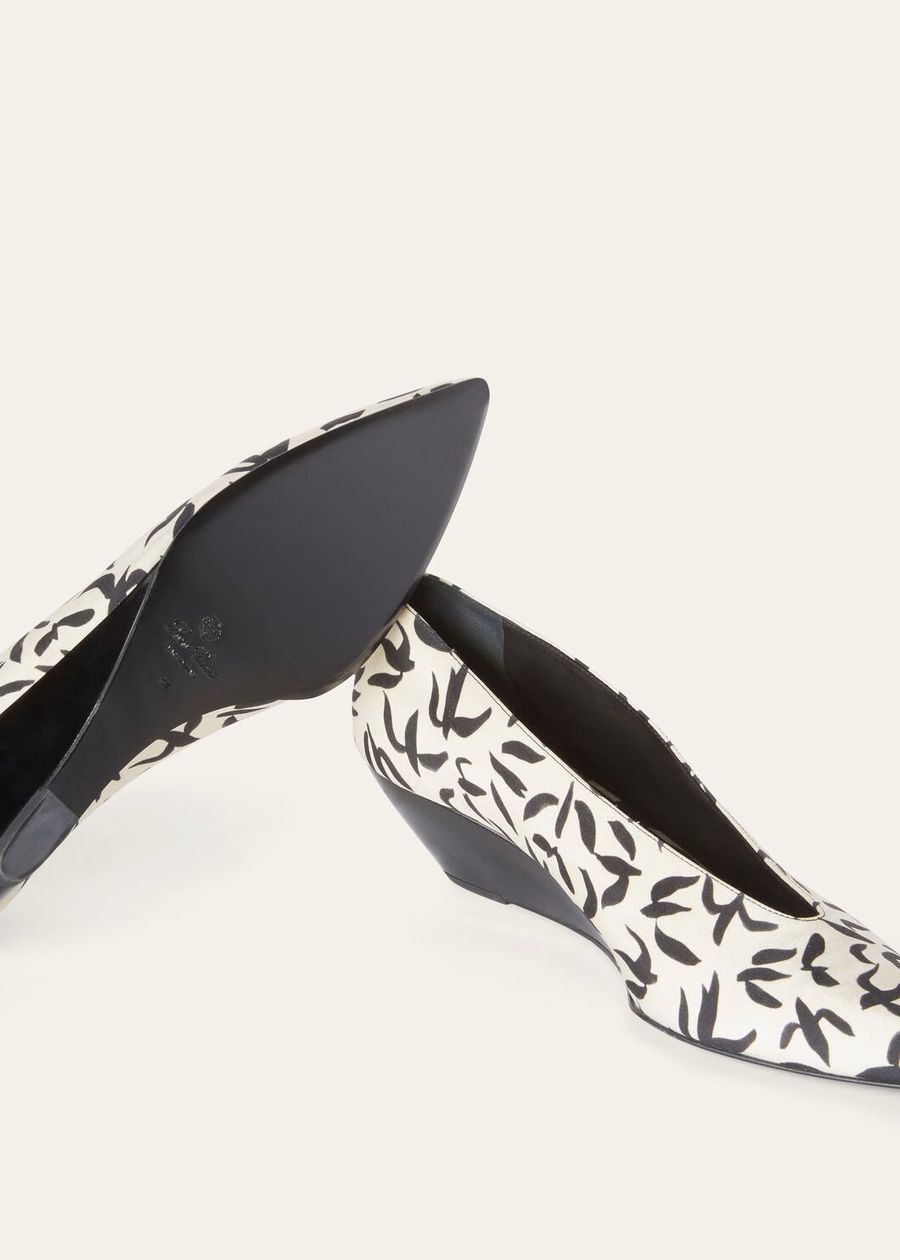 Viola Silk Black/Nougat wedge pump