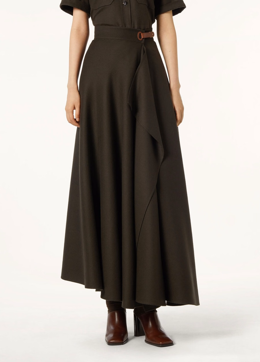 Violet Royal Lightness Pin Black Skirt